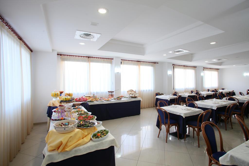 Bikini Hotel Vieste Luaran gambar