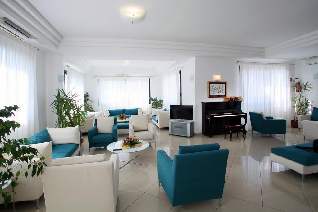 Bikini Hotel Vieste Luaran gambar