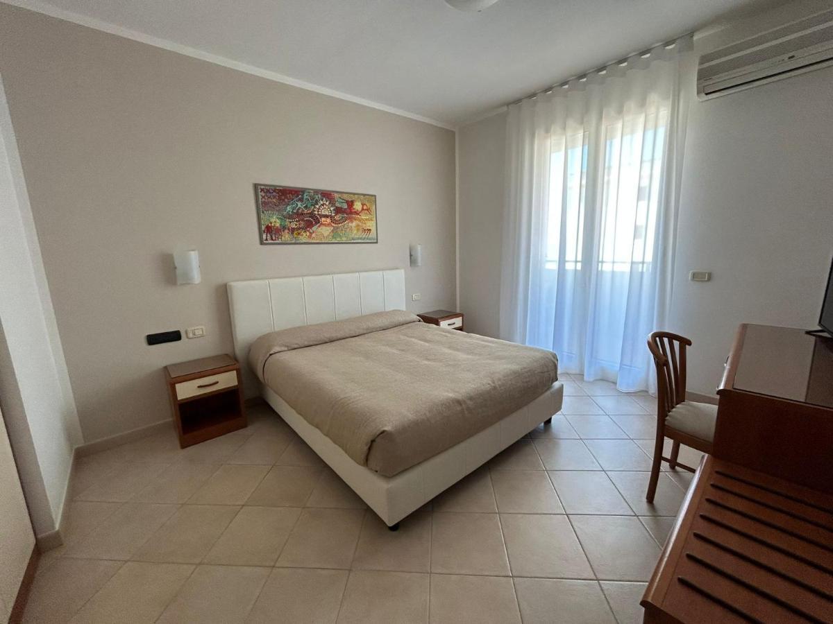 Bikini Hotel Vieste Luaran gambar