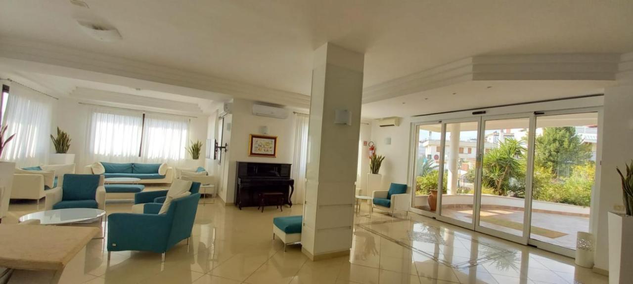 Bikini Hotel Vieste Luaran gambar