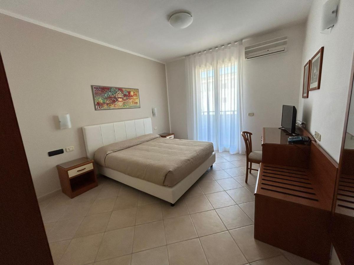 Bikini Hotel Vieste Luaran gambar